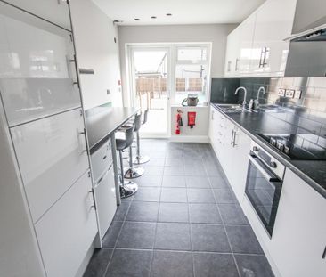 One-Bedroom House share - Photo 3
