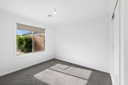 Quality Three Bedroom Home - Photo 3