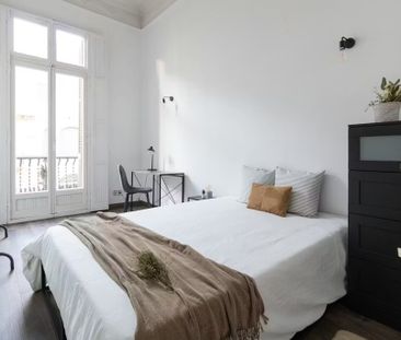 Carrer de Casp, Barcelona, Catalonia 08010 - Photo 1