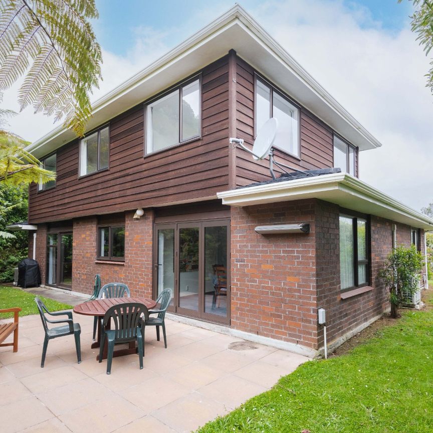 39 Thatcher Crescent, Crofton Downs - Photo 1