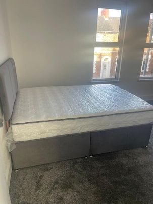 62 Donegall Avenue, Belfast, BT12 6LX - Photo 1