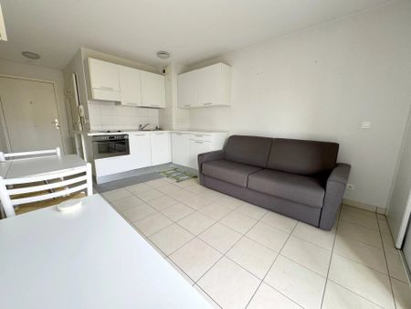 Location Appartement 1 pièce 21m² NICE 06300 - Photo 2
