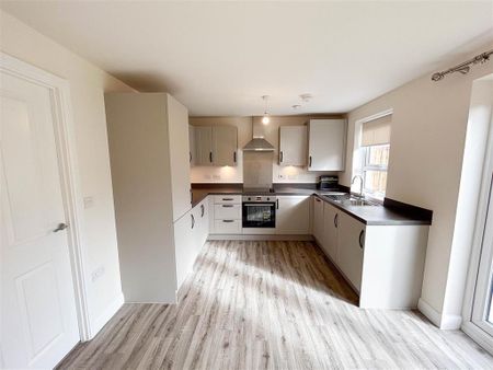 3 bedroom end of terrace house to rent - Photo 5