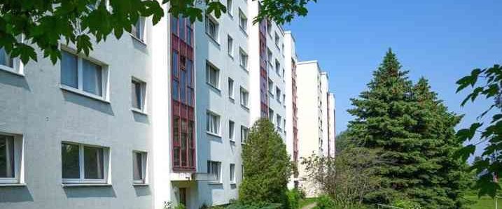 Aktuelle Renovierung einer schönen 3-Zimmer-Wohnung mit Balkon in Dresden-Gorbitz! - Photo 1