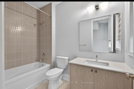 For Lease - 217 Sunset Vista Court, Aurora, Ontario - Photo 4