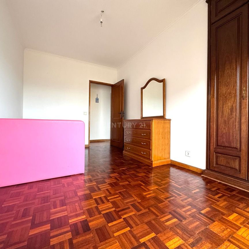 Apartamento com dois quartos, varanda e lugar de garagem em Aver-o-Mar, Póvoa de Varzim, Porto - Photo 1