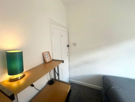 Vicarage Street (room 2), Kirkstall, Leeds - Photo 4