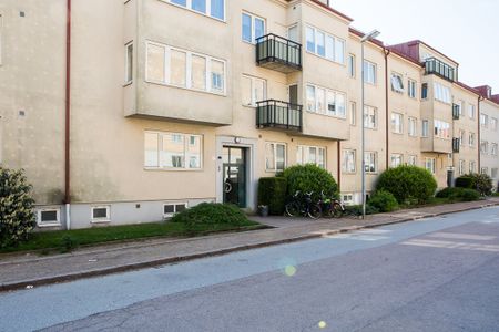 Populära Tågaborg fräscha och rymliga tvåa om 63kvm - Photo 2