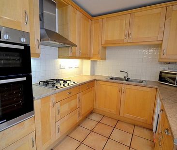 Henderson Court, Holden Road, London N12 - Photo 4