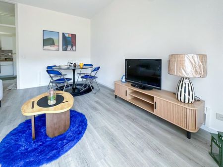 2.5-ROOM APARTMENT FURNISHED CLOSE TO THE CENTER - Photo 4