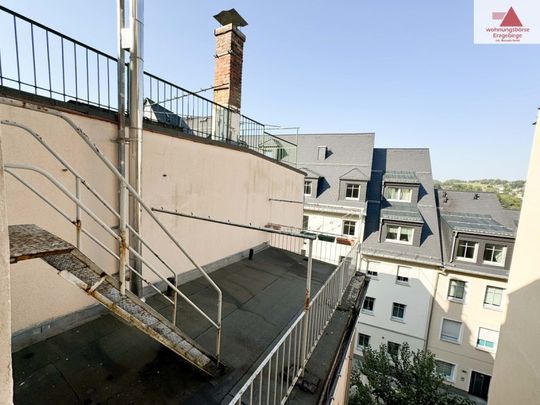 Gemütliche 2-Raum Dachgeschoss-Wohnung mit Dachterrasse direkt im Zentrum von Annaberg! - Foto 1