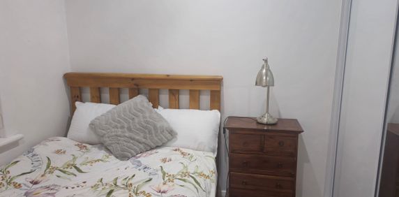 Plympton Park - Photo 2