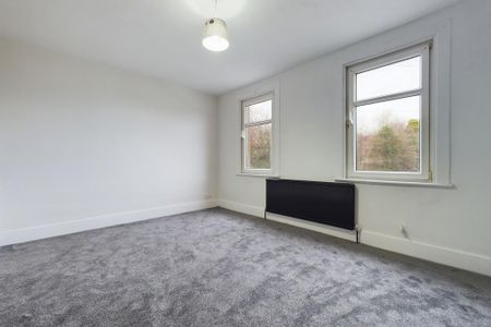 4 bedroom terraced house to rent - Photo 5