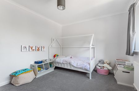 4 bedroom detached house to rent - Photo 5