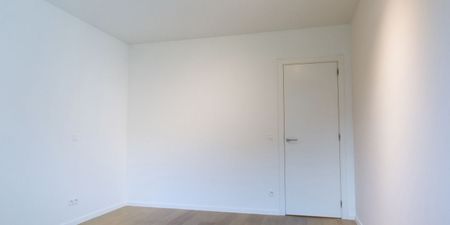 Appartement te huur in Antwerpen voor € 1.400 met 2 slaapkamers - Photo 2