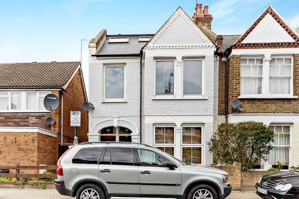 Four bedroom Maisonette for Rent on Penwith Road, London - Photo 1