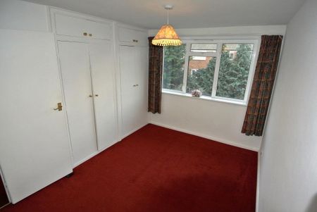 2 bedroom maisonette to rent - Photo 2