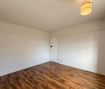 4 bedroom semi-detached house to rent - Photo 6