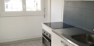 Location Appartement 2 pièces 45m² NIMES 30900 - Photo 2