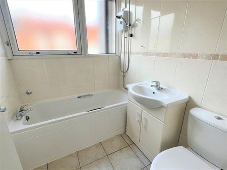 1 BED Flat To rent - Photo 5