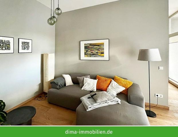 EG-Whg. im sanierten Denkmal mit Einbauküche, Terrasse, Vollbad, TG-Stellplatz, HWR, Keller u. v. m. - Photo 1