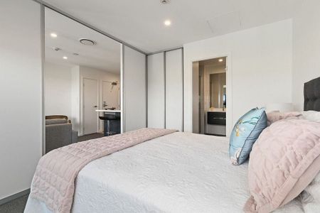 Fully furnished Apartment with free Gym & Pool - Photo 2