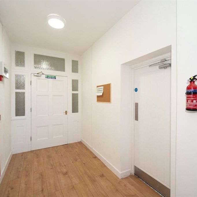 1 bedroom property to rent - Photo 1