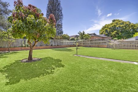 17 Eltham Street, - Photo 2