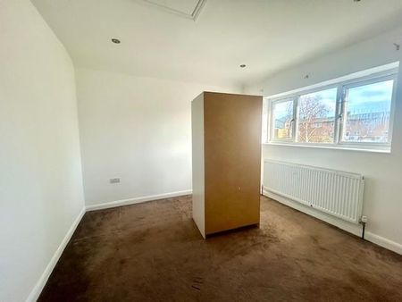 4 bedroom terraced house to rent - Photo 4