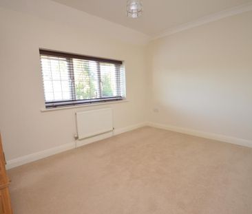 4 bedroom semi-detached house to rent - Photo 5