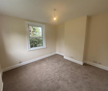 3 bedroom semi-detached house to rent - Photo 6