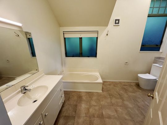 Property Management79 Gilletta Rd, Mount Roskill - House for Rent - Photo 1