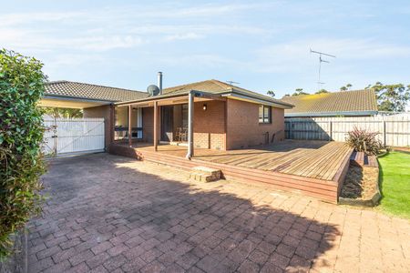 Family-Friendly Home in Quiet Court - Photo 3