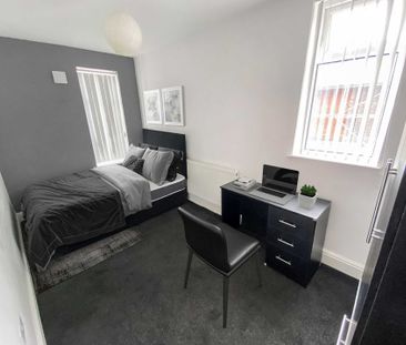 Highfield Road, Salford - Photo 3