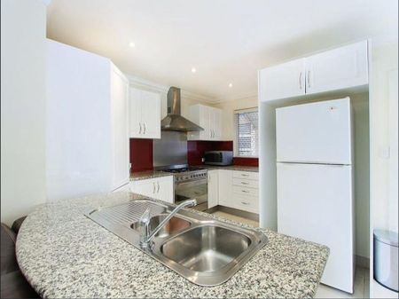 Spacious Home with Rear Studio - Photo 5