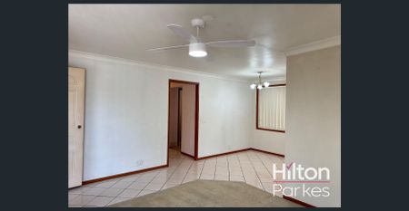 3 Bedroom Family home in a great location! - Photo 2