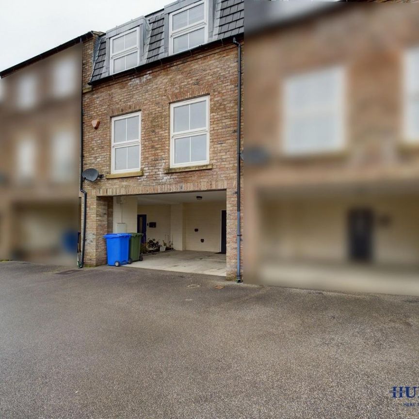 Winterton Close, Pocklington, York - Photo 1