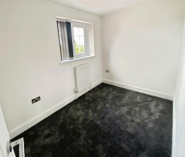 4 BED House To rent - Photo 2