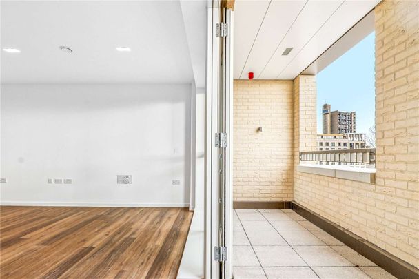 A beautiful two bedroom, two bathroom apartment in a superb new development - Photo 1