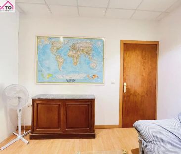 Piso de alquiler en Barrio de Benicalap - Photo 1
