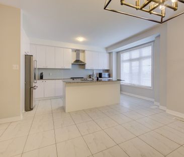 For Lease - 2285 Khalsa Gate, Oakville, Ontario - Photo 6