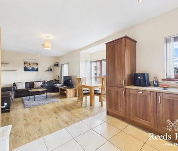 Apt 4, Four Winds Manor, Belfast, BT8 6HR - Photo 2