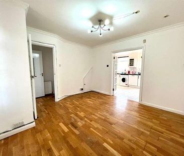 Clewer Crescent, Harrow, HA3 - Photo 2