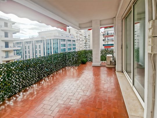Location appartement 3 pièces, 77.34m², Cannes - Photo 1