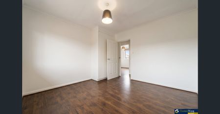 Private and secure - In the heart of Clayton - Photo 2