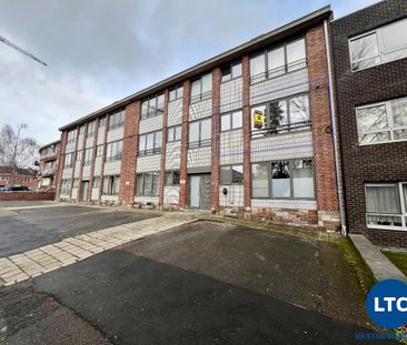 Zeer goed gelegen appartement met 2 slpks, terras en garage - Photo 1