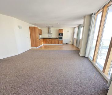 3 bedroom flat to rent - Photo 1