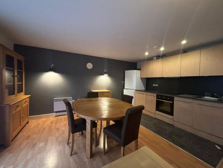 2 bedroom apartment to rent - Photo 5