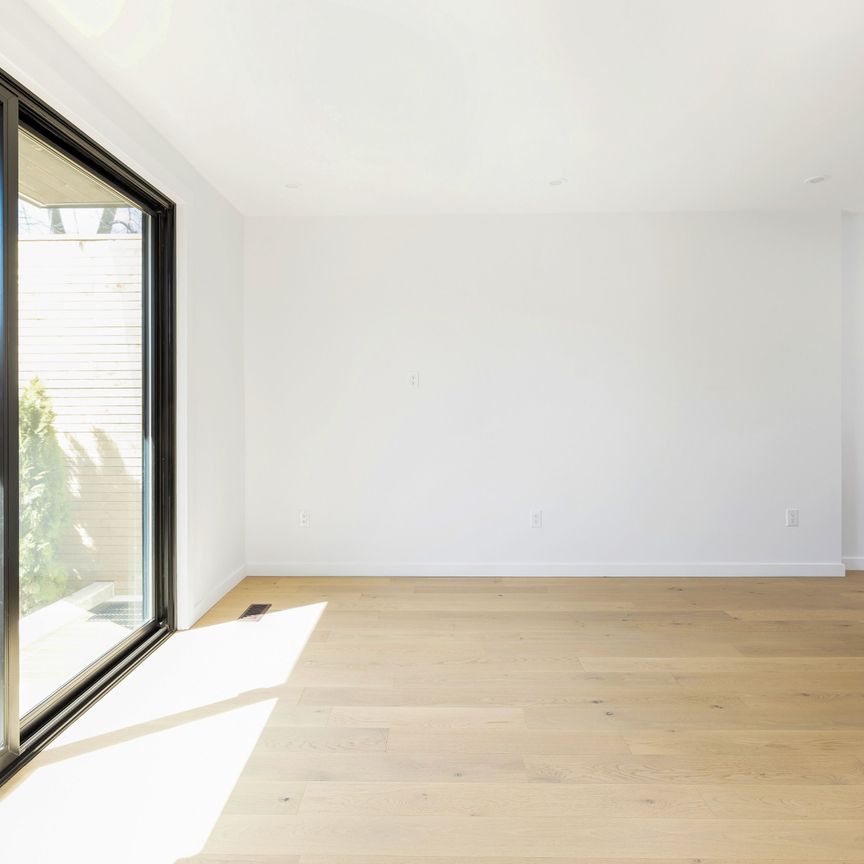 For Lease - 86 Lansdowne Avenue Unit# Unit #2, Toronto, Ontario - Photo 1