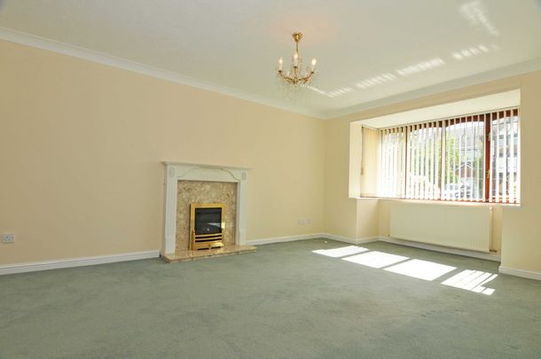 4 bedroom Four Bedroom Detached House to rent - Photo 1